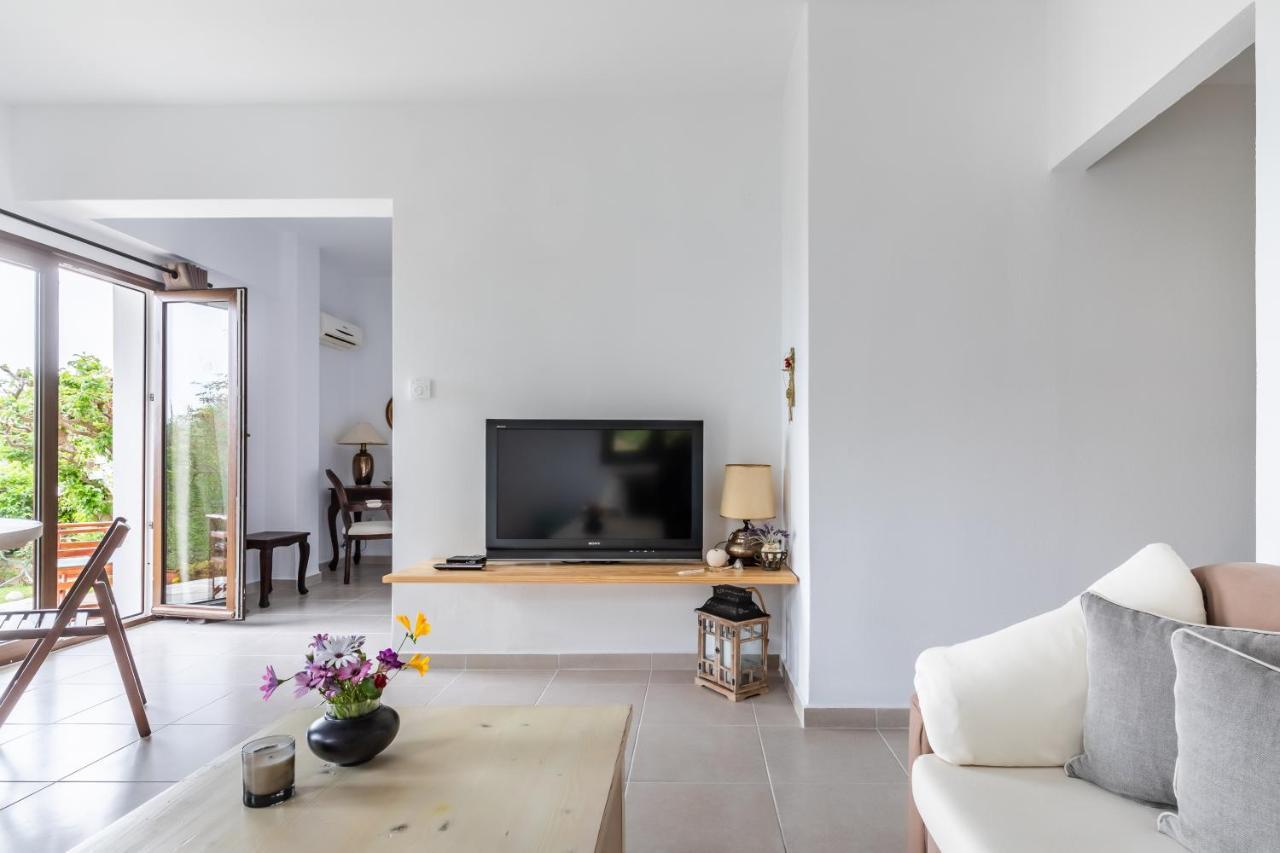 Oikia Guesthouse สตาฟิลอส ภายนอก รูปภาพ