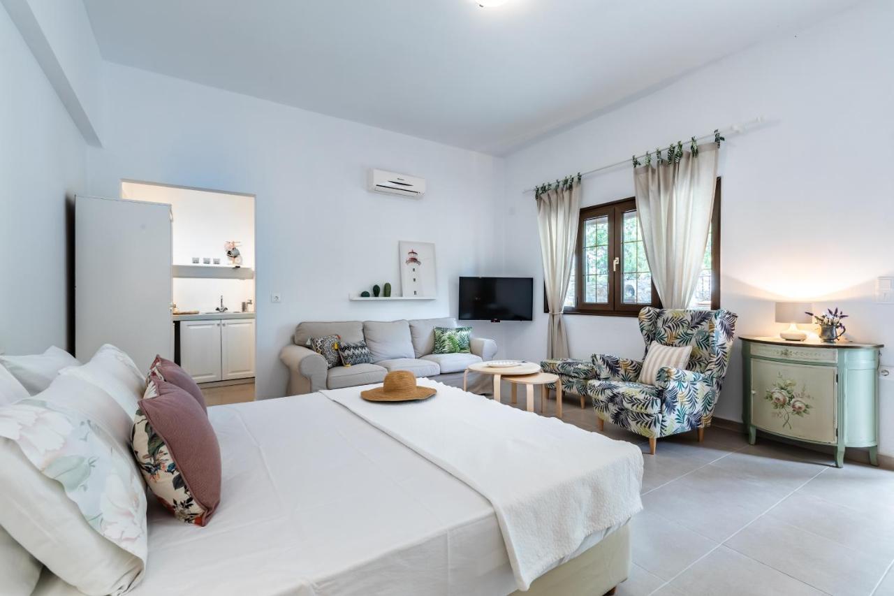 Oikia Guesthouse สตาฟิลอส ภายนอก รูปภาพ